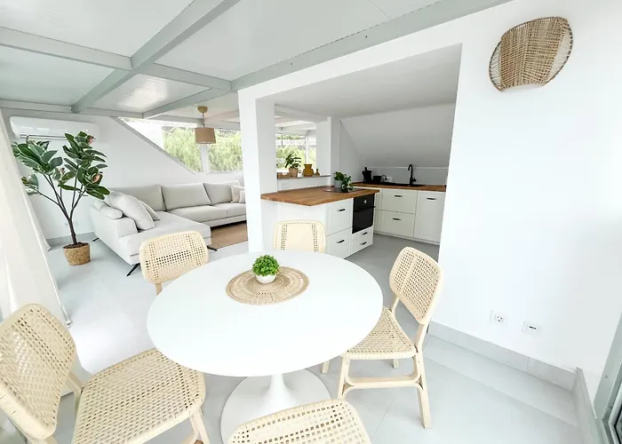 Luxury 3-bdr Families & Friends Ocean View Daire